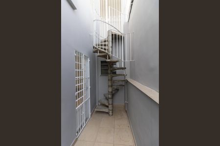 Casa à venda com 197m², 4 quartos e 3 vagas Casa à venda com 197m², 4 quartos e 3 vagasCorredor Lateral