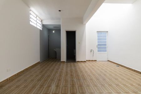 Casa à venda com 197m², 4 quartos e 3 vagas Casa à venda com 197m², 4 quartos e 3 vagasQuintal