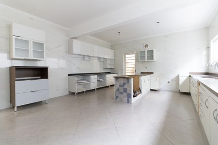 Casa à venda com 197m², 4 quartos e 3 vagas Casa à venda com 197m², 4 quartos e 3 vagasCozinha