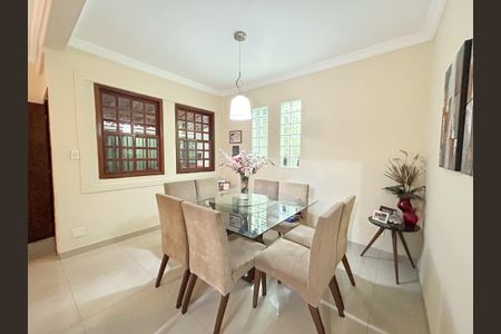 Casa à venda com 6 quartos, 180m² em Conjunto Lagoa, Belo Horizonte