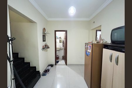 Casa à venda com 6 quartos, 180m² em Conjunto Lagoa, Belo Horizonte