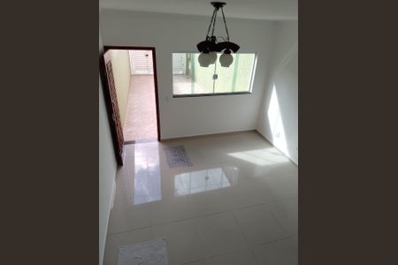 Foto 16 de casa à venda com 3 quartos, 100m² em Jardim Nice, São Paulo