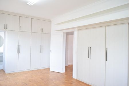 Apartamento à venda com 233m², 3 quartos e 2 vagasSuíte