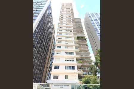Apartamento à venda com 233m², 3 quartos e 2 vagasFachada