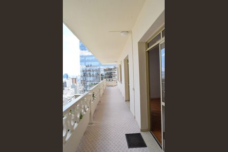 Varanda de apartamento para alugar com 3 quartos, 233m² em Bela Vista, São Paulo