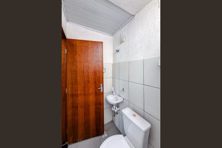 Casa para alugar com 71m², 2 quartos e sem vagaBanheiro