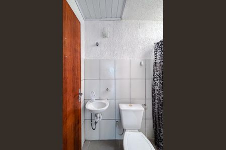 Casa para alugar com 71m², 2 quartos e sem vagaBanheiro