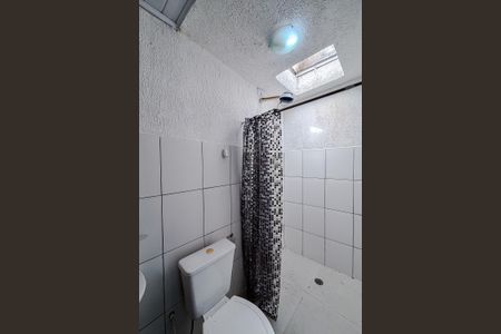 Casa para alugar com 71m², 2 quartos e sem vagaBanheiro