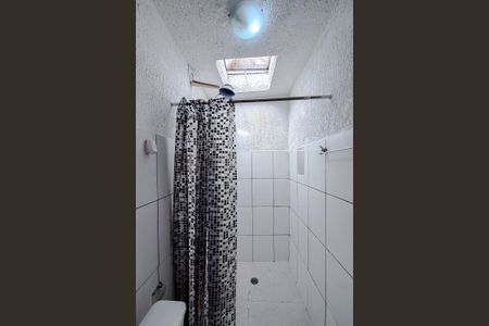 Casa para alugar com 71m², 2 quartos e sem vagaBanheiro