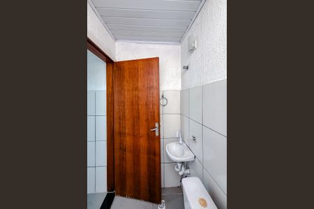 Casa para alugar com 71m², 2 quartos e sem vagaBanheiro