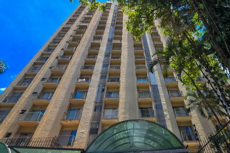 Apartamento à venda com 51m², 1 quarto e 1 vaga Apartamento à venda com 51m², 1 quarto e 1 vagaFachada do Prédio