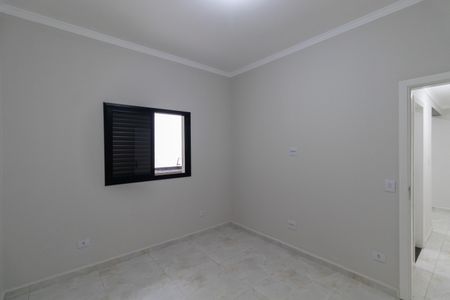 Casa para alugar com 100m², 2 quartos e 2 vagasQuarto 2