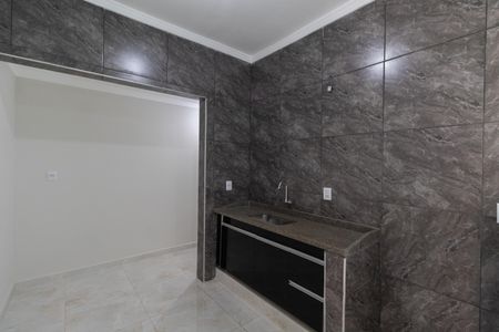 Casa para alugar com 100m², 2 quartos e 2 vagasCozinha