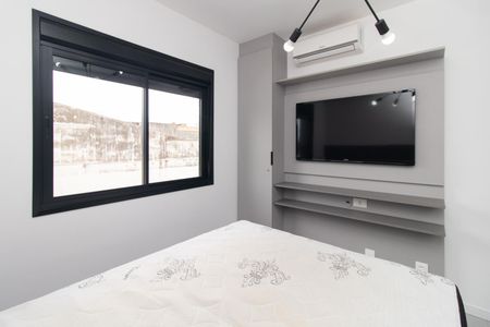 Quarto de apartamento para alugar com 1 quarto, 40m² em Azenha, Porto Alegre