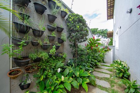 Casa à venda com 364m², 3 quartos e 4 vagasAREA EXTERNA