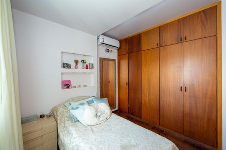 Casa à venda com 364m², 3 quartos e 4 vagasQUARTO3