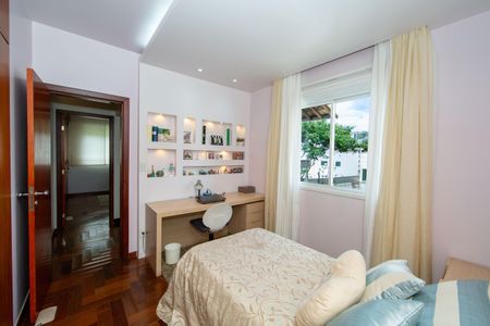 Casa à venda com 364m², 3 quartos e 4 vagasQUARTO3