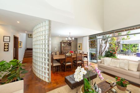 SALA de casa à venda com 3 quartos, 364m² em Santa Lúcia, Belo Horizonte