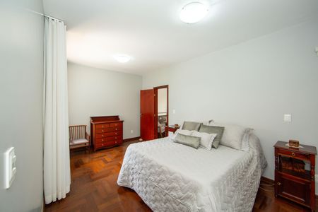 Casa à venda com 364m², 3 quartos e 4 vagasQUARTO1