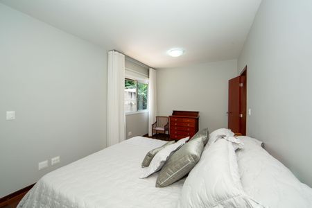 Casa à venda com 364m², 3 quartos e 4 vagasQUARTO1