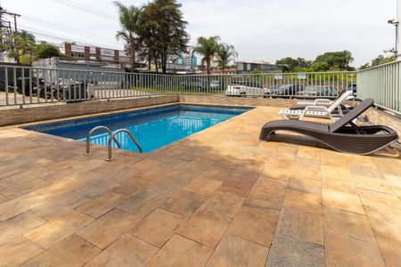 Apartamento à venda com 40m², 2 quartos e sem vagaÁrea comum - Piscina