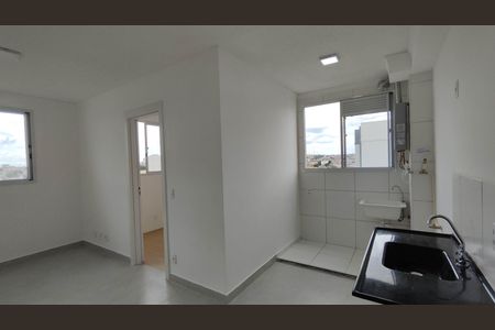 Apartamento para alugar com 39m², 2 quartos e sem vagaCozinha e Área de Serviço