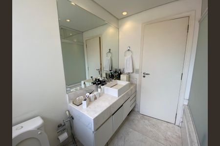 Apartamento à venda com 360m², 6 quartos e 6 vagasBanheiro da Suíte 1