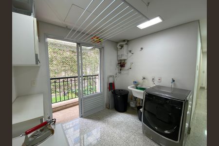 Apartamento à venda com 360m², 6 quartos e 6 vagasÁrea de Serviço