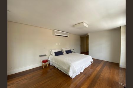 Apartamento à venda com 360m², 6 quartos e 6 vagasSuíte 1