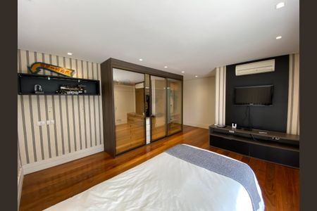 Apartamento à venda com 360m², 6 quartos e 6 vagasSuíte 2