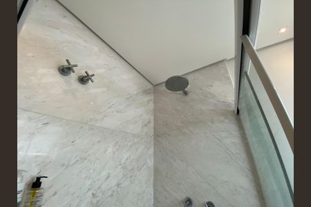 Apartamento à venda com 360m², 6 quartos e 6 vagasBanheiro da Suíte 2