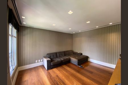 Apartamento à venda com 360m², 6 quartos e 6 vagasSala de TV