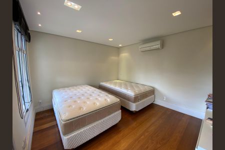 Apartamento à venda com 360m², 6 quartos e 6 vagasQuarto 1