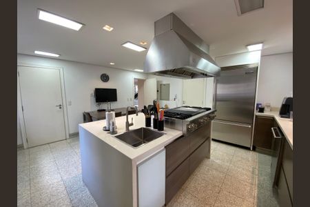 Apartamento à venda com 360m², 6 quartos e 6 vagasCozinha