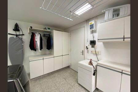 Apartamento à venda com 360m², 6 quartos e 6 vagasÁrea de Serviço