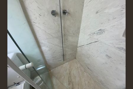 Apartamento à venda com 360m², 6 quartos e 6 vagasBanheiro da Suíte 3