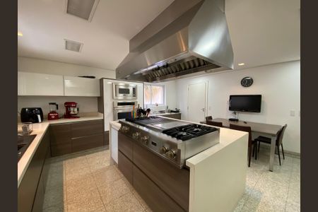 Apartamento à venda com 360m², 6 quartos e 6 vagasCozinha