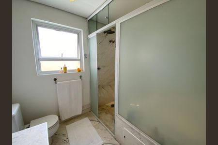 Apartamento à venda com 360m², 6 quartos e 6 vagasBanheiro da Suíte 1