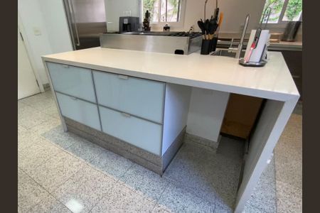 Apartamento à venda com 360m², 6 quartos e 6 vagasCozinha