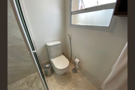Apartamento à venda com 360m², 6 quartos e 6 vagasBanheiro da Suíte 2
