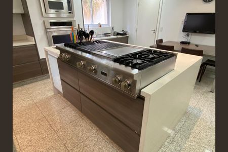 Apartamento à venda com 360m², 6 quartos e 6 vagasCozinha