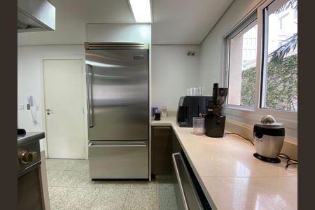 Apartamento à venda com 360m², 6 quartos e 6 vagasCozinha