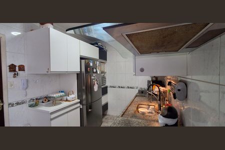 Apartamento à venda com 100m², 3 quartos e 2 vagasCozinha 