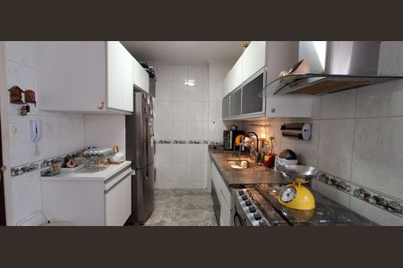 Apartamento à venda com 100m², 3 quartos e 2 vagasCozinha 