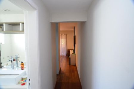 Casa de condomínio à venda com 634m², 4 quartos e 4 vagas Casa de condomínio à venda com 634m², 4 quartos e 4 vagasAcesso Suíte Principal