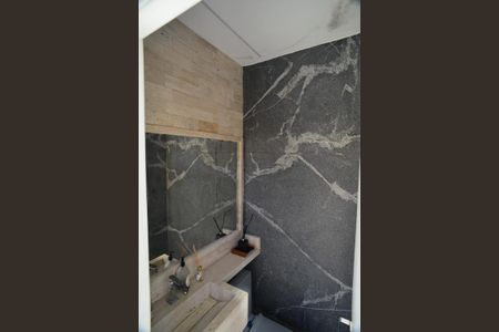 Casa de condomínio à venda com 634m², 4 quartos e 4 vagas Casa de condomínio à venda com 634m², 4 quartos e 4 vagasLavabo