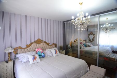 Casa de condomínio à venda com 634m², 4 quartos e 4 vagas Casa de condomínio à venda com 634m², 4 quartos e 4 vagasSuíte 3