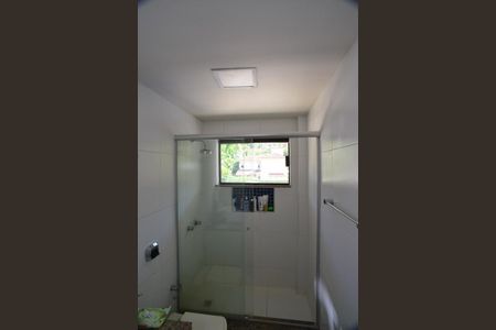 Casa de condomínio à venda com 634m², 4 quartos e 4 vagas Casa de condomínio à venda com 634m², 4 quartos e 4 vagasBanheiro Suíte 2