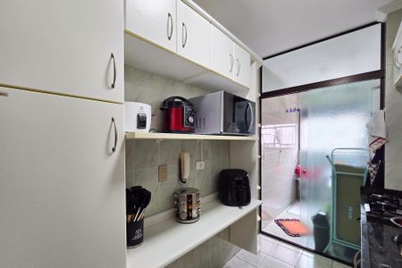 Apartamento à venda com 92m², 2 quartos e 2 vagasCozinha 