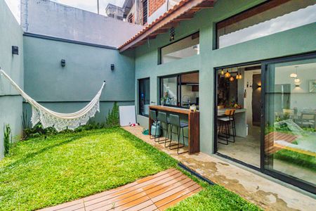 Casa à venda com 158m², 2 quartos e 1 vaga Casa à venda com 158m², 2 quartos e 1 vagaJardim